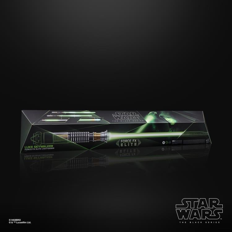 Star Wars: The Black Series Luke Skywalker (The Mandalorian) Force FX Elite Lightsaber Gallery Image 10