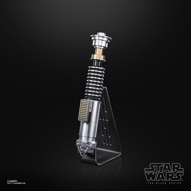 Star Wars: The Black Series Luke Skywalker (The Mandalorian) Force FX Elite Lightsaber Gallery Image 6