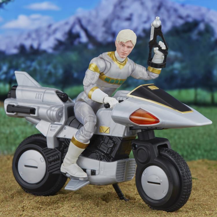Power Rangers In Space Lightning Collection Deluxe Silver Ranger and Silver Cycle Gallery Image 7