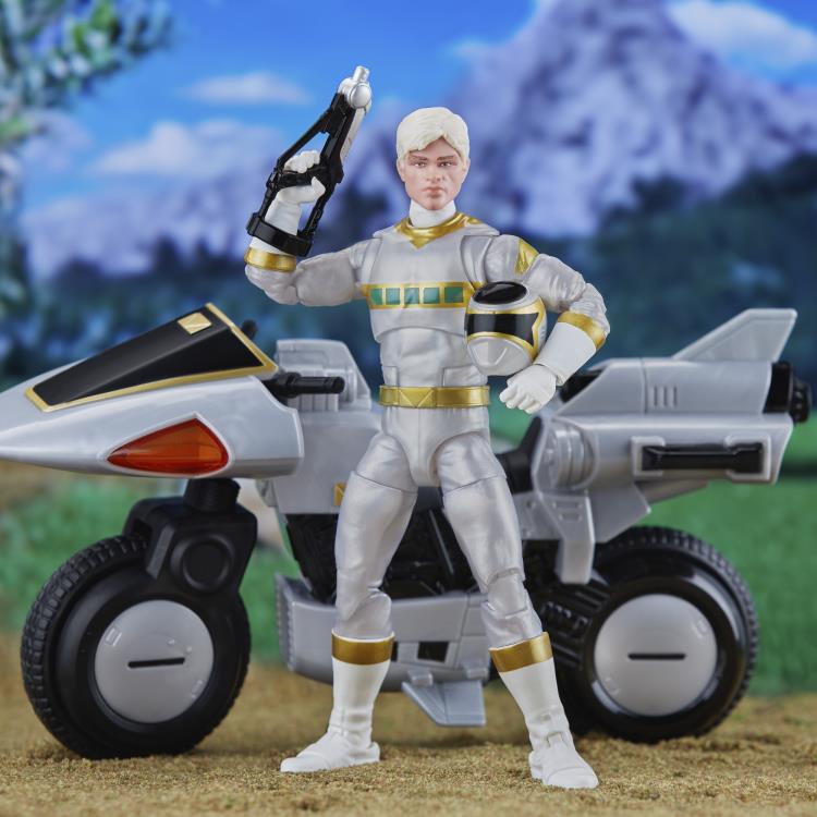 Power Rangers In Space Lightning Collection Deluxe Silver Ranger and Silver Cycle Gallery Image 5