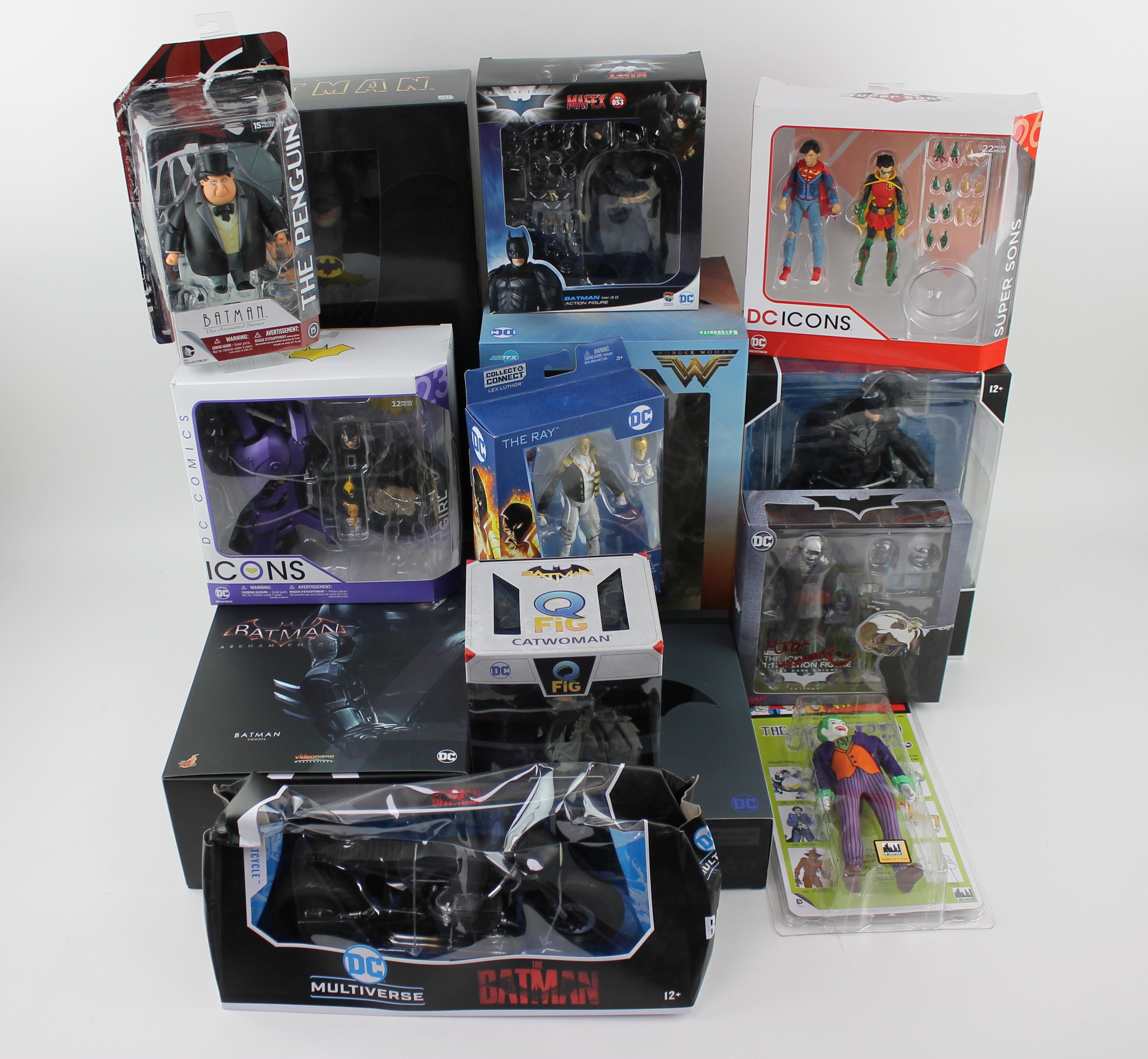 Defective Loot Box #0796 (DAMAGED - ALL SALES FINAL) Gallery Image 1
