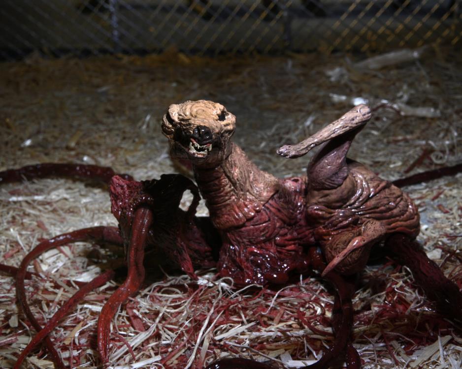 The Thing Ultimate Dog Creature Set Gallery Image 18