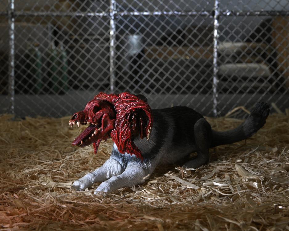 The Thing Ultimate Dog Creature Set Gallery Image 6