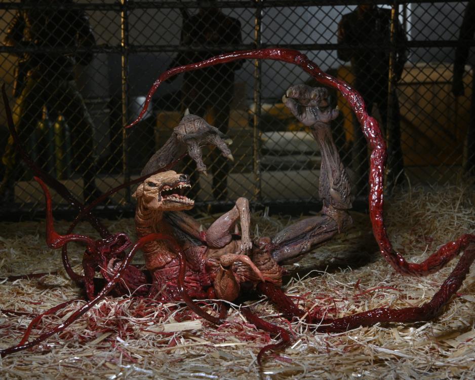 The Thing Ultimate Dog Creature Set Gallery Image 21