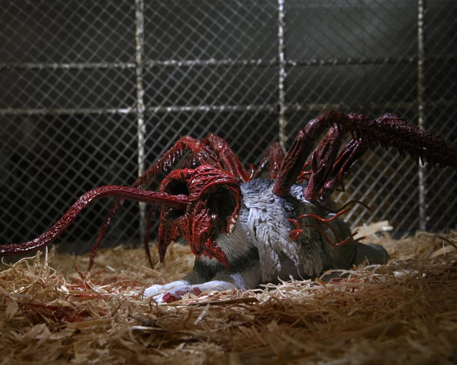 The Thing Ultimate Dog Creature Set Gallery Image 10
