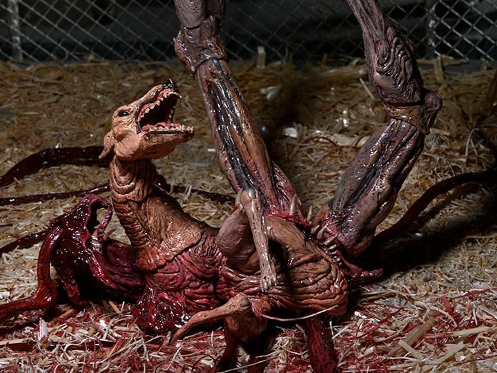 The Thing Ultimate Dog Creature Set Gallery Image 1