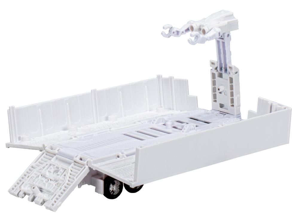 Transformers Generations Holiday Optimus Prime Gallery Image 5