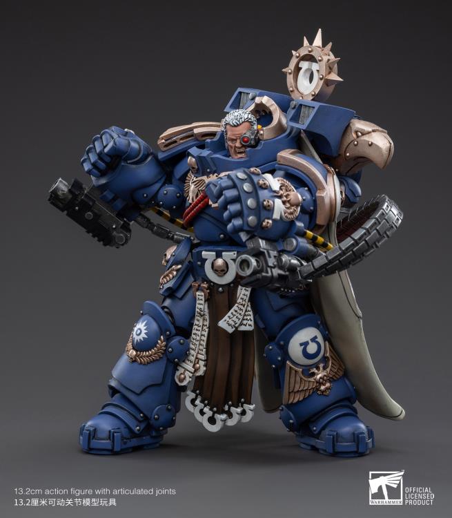 Warhammer 40K Ultramarines Chapter Master Marneus Calgar 1/18 Scale Figure Gallery Image 6