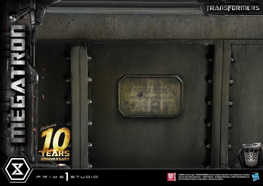 Transformers Museum Masterline Megatron Limited Edition Statue Gallery Image 14