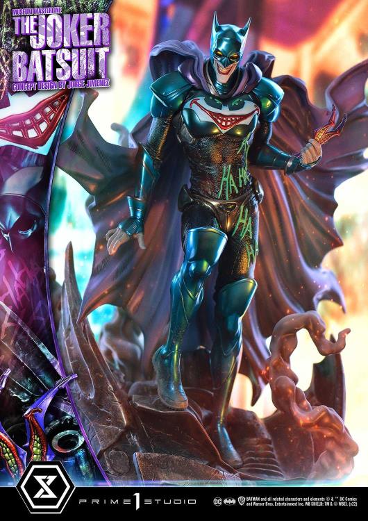 Batman Museum Masterline The Joker Batsuit (Jorge Jimenez Concept) 1/3 Scale Statue (With Bonus) Gallery Image 12
