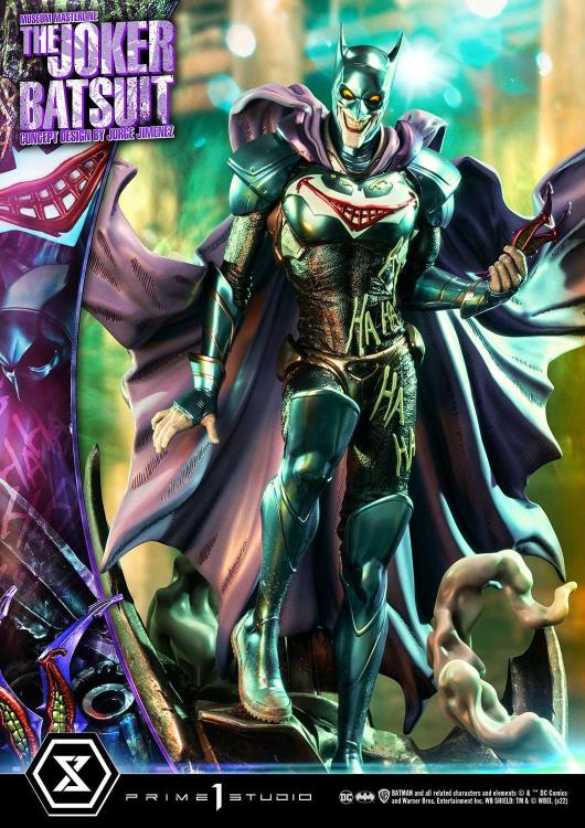 Batman Museum Masterline The Joker Batsuit (Jorge Jimenez Concept) 1/3 Scale Statue (With Bonus) Gallery Image 9