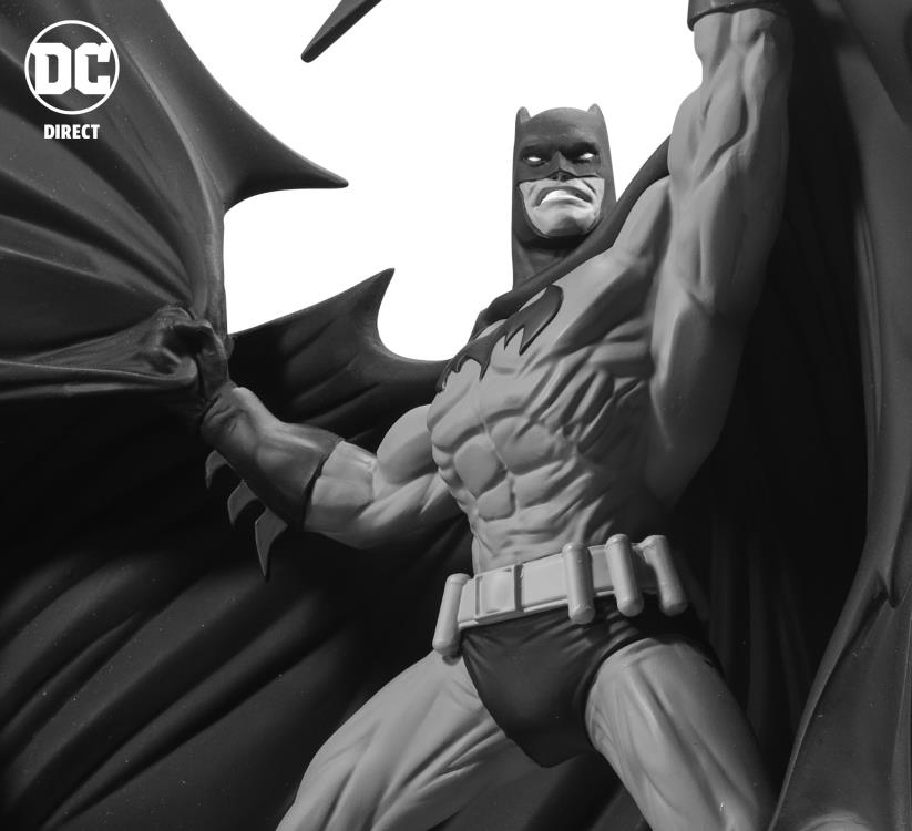 Batman Black and White Batman (Denys Cowan) 1/10 Scale Statue Gallery Image 4
