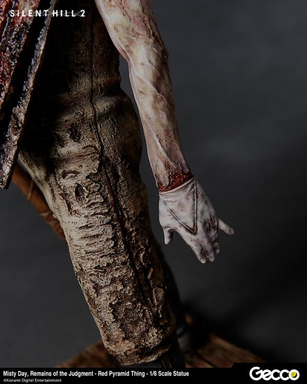Silent Hill 2 Misty Day Remains Red Pyramid Thing 1/6 Scale Statue Gallery Image 38
