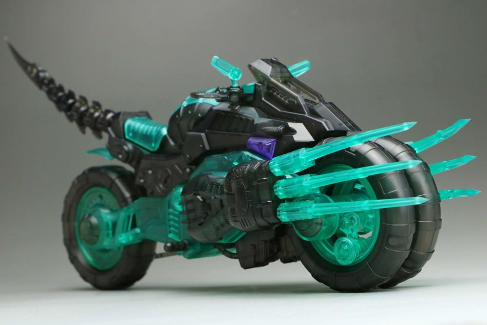 The Hunter's Poem HP-002 Angela and Motorcycle 1/12 Scale Model Kit Gallery Image 42