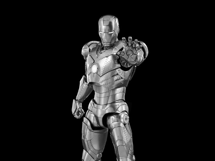 Avengers: Infinity Saga DLX Iron Man Mark 2 1/12 Scale Action Figure Gallery Image 1