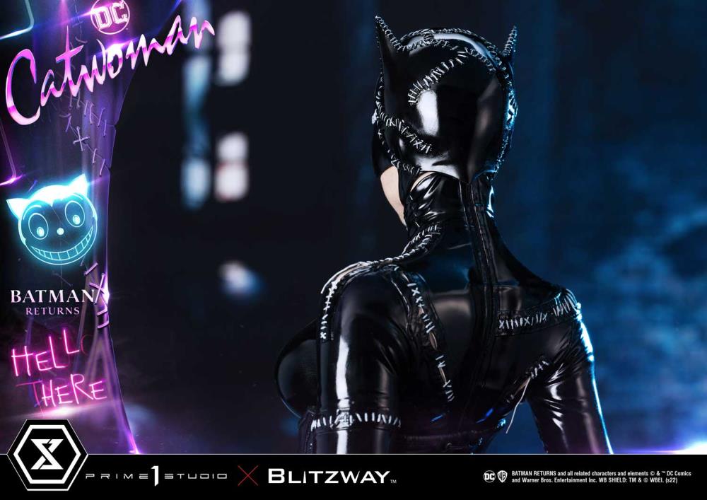 Batman Returns Museum Masterline Catwoman 1/3 Scale Statue Gallery Image 35