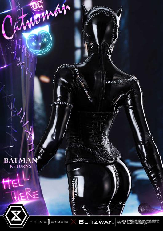 Batman Returns Museum Masterline Catwoman 1/3 Scale Statue Gallery Image 22