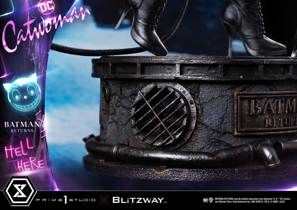 Batman Returns Museum Masterline Catwoman 1/3 Scale Statue Gallery Image 52