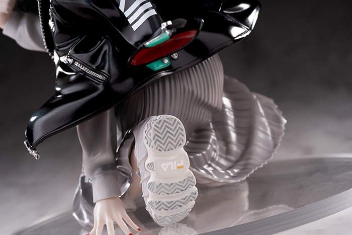 Rebuild of Evangelion Mari Makinami Illustrious (Radio EVA Original Color Ver. Part 2) 1/7 Scale Figure Gallery Image 7