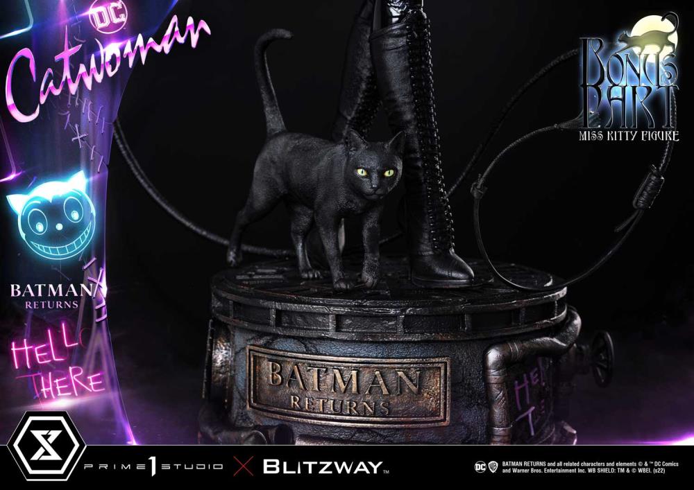 Batman Returns Museum Masterline Catwoman 1/3 Scale Statue (With Bonus) Gallery Image 6