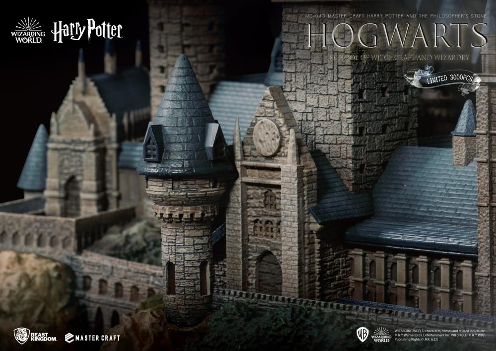 Harry Potter Master Craft MC-043 Hogwarts Castle Limited Edition Statue Gallery Image 6