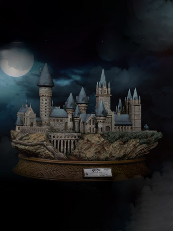 Harry Potter Master Craft MC-043 Hogwarts Castle Limited Edition Statue Gallery Image 2