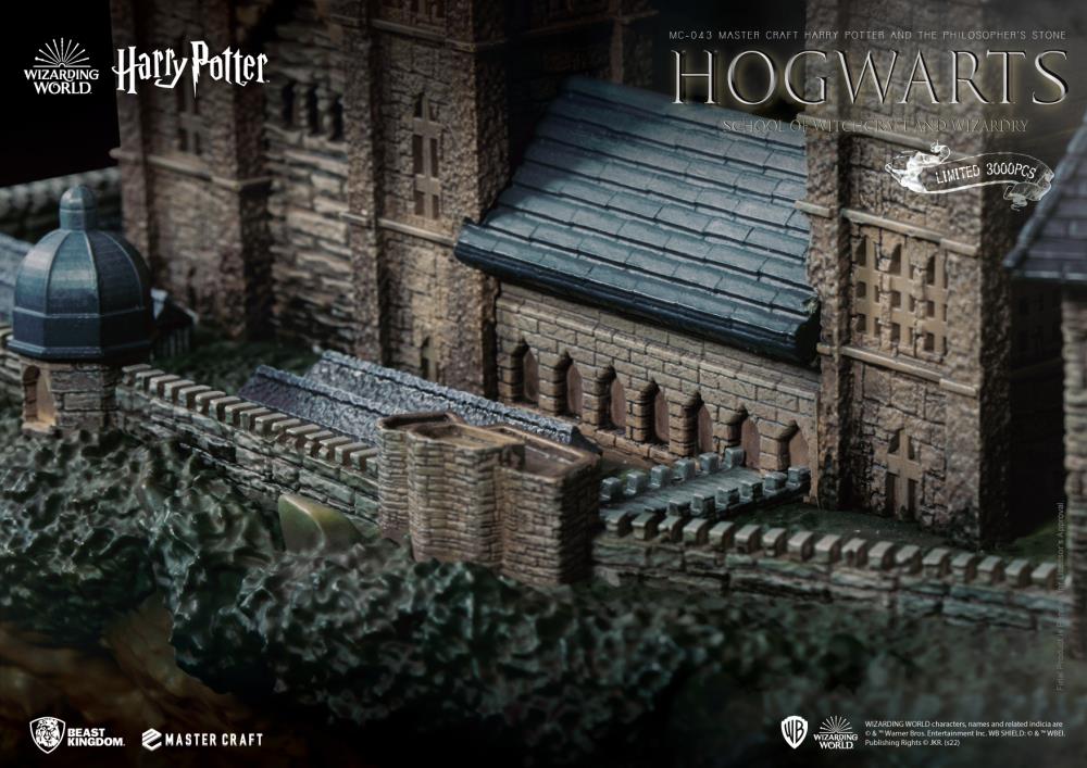 Harry Potter Master Craft MC-043 Hogwarts Castle Limited Edition Statue Gallery Image 7