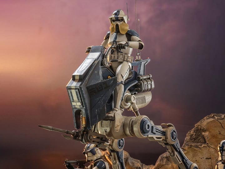 Star Wars: The Clone Wars TMS091 501st Legion ARF Trooper & AT-RT 1/6th Scale Collectible Figure Set Gallery Image 1