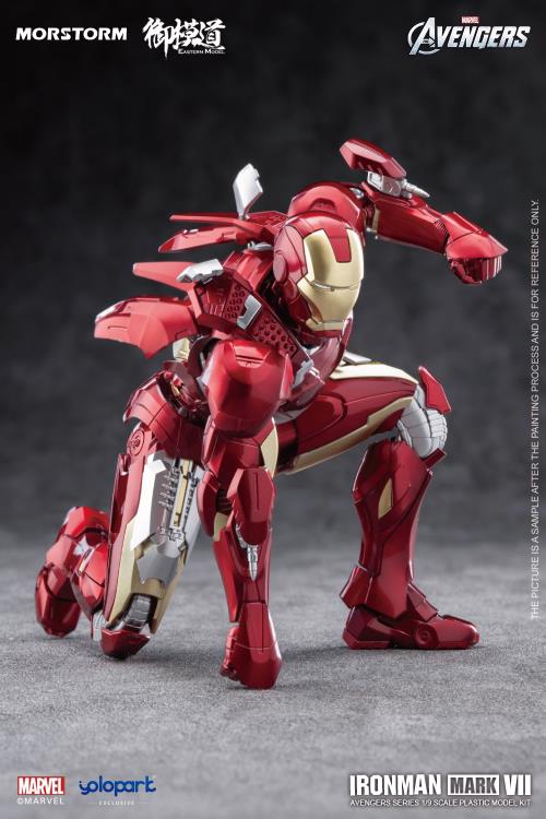 The Avengers Iron Man Mark VII 1/9 Scale Model Kit Gallery Image 5