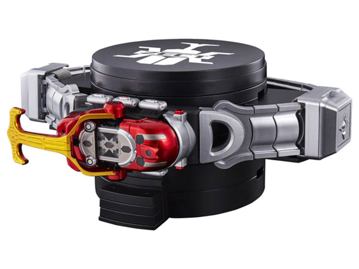 Kamen Rider Kabuto Display Daiza (Kabuto Zecter Edition) Gallery Image 1