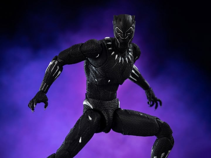 Avengers: The Infinity Saga DLX Black Panther 1/12 Scale Action Figure Gallery Image 1