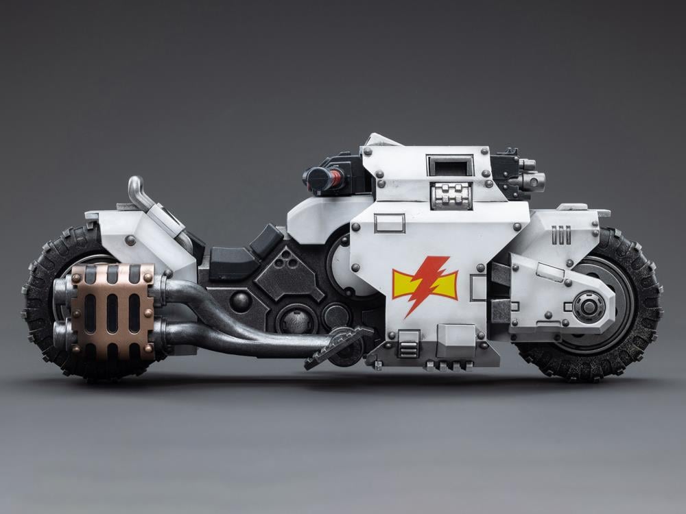 Warhammer 40k White Scars Raider-Pattern Combat Bike 1/18 Scale Vehicle Gallery Image 7
