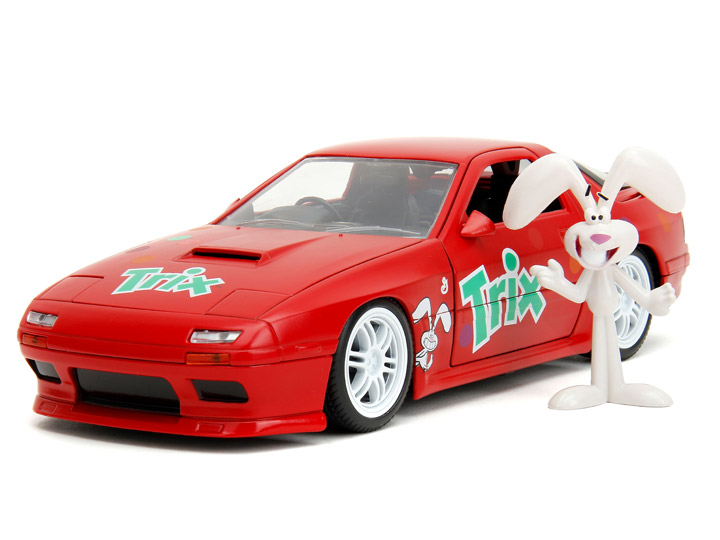 General Mills Hollywood Rides Die-Cast Trix Silly Rabbit & 1/24 Scale 1985 Mazda RX-7 Gallery Image 1