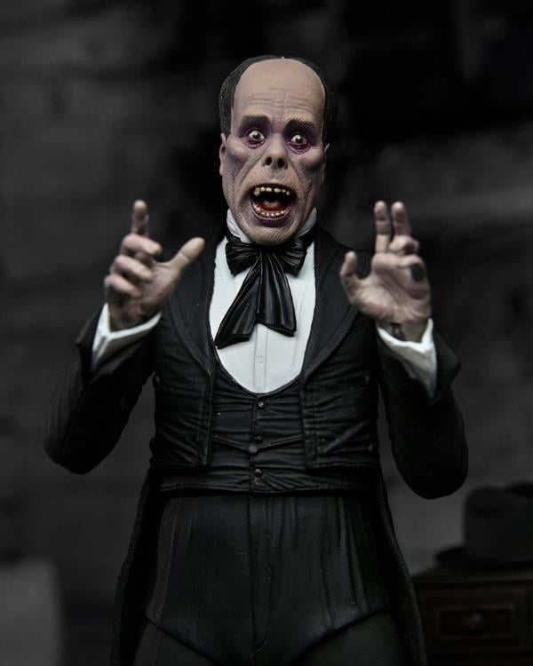Universal Monsters Ultimate The Phantom of the Opera Figure Gallery Image 8