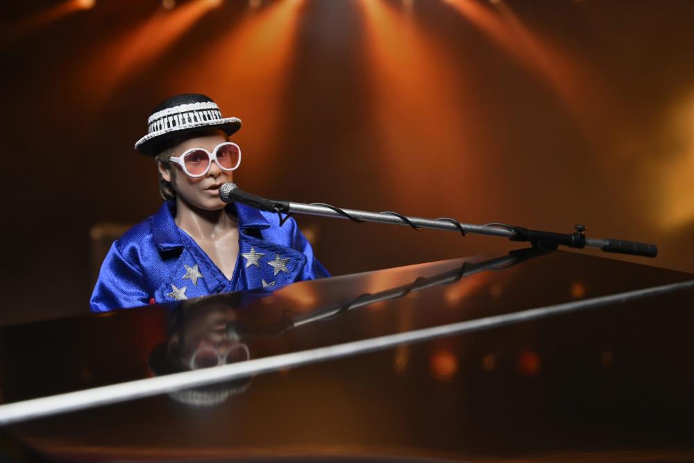 Elton John (Live 1976) Clothed Figure Gallery Image 9