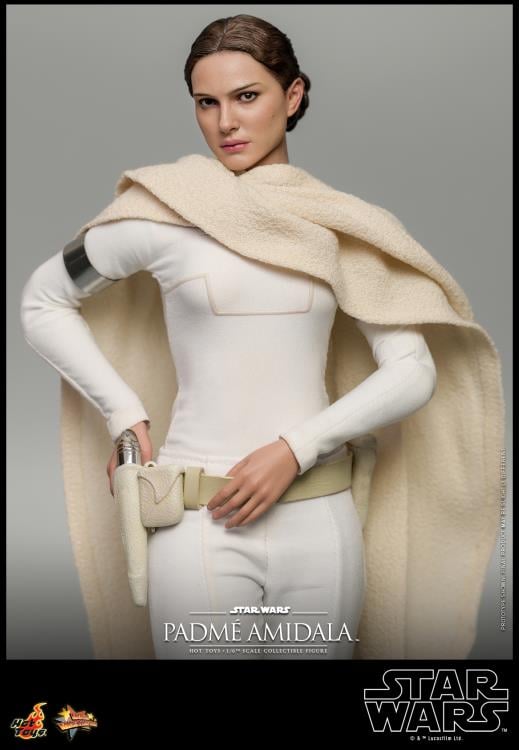 Star Wars: Attack of the Clones MMS678 Padme Amidala 1/6th Scale Collectible Figure Gallery Image 10