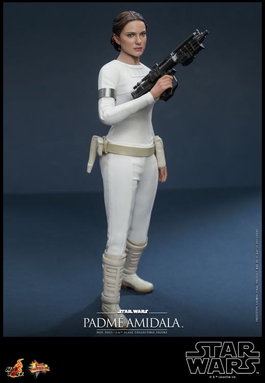 Star Wars: Attack of the Clones MMS678 Padme Amidala 1/6th Scale Collectible Figure Gallery Image 6