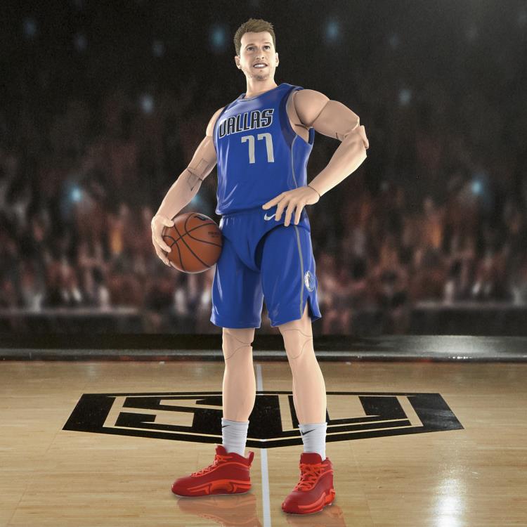 NBA Starting Lineup Series 1 Luka Doncic (Dallas Mavericks) Gallery Image 3