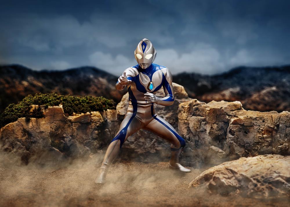 Ultraman Dyna Hero's Brave Statue Figure Ultraman Dyna Aoki Kiseki No Hikari (Ver.A) Gallery Image 4