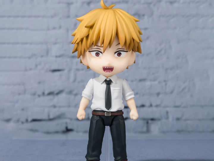 Chainsaw Man Figuarts mini Denji Gallery Image 1