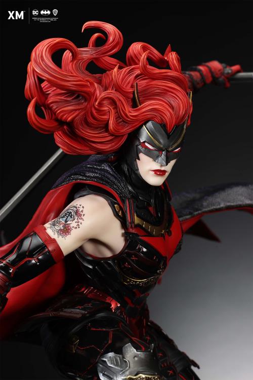 DC Premium Collectibles Samurai Series Batwoman 1/4 Scale Limited Edition Statue Gallery Image 6