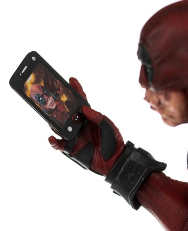 Marvel Deadpool 1/6 Scale Limited Edition Statue Gallery Image 12