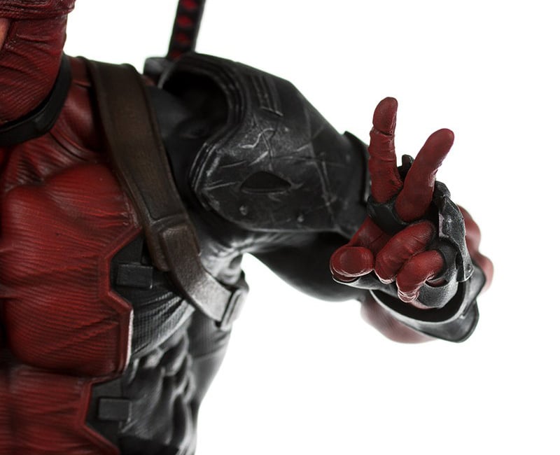 Marvel Deadpool 1/6 Scale Limited Edition Statue Gallery Image 13