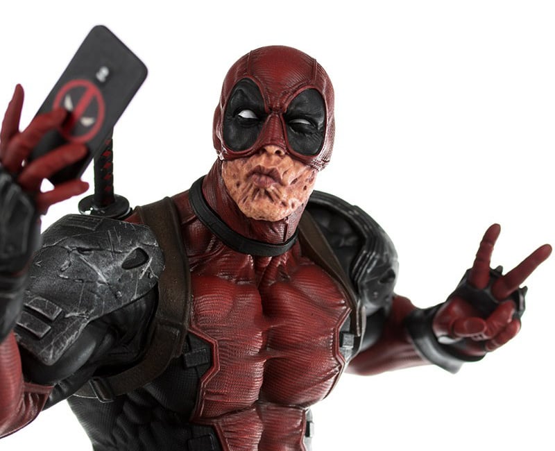 Marvel Deadpool 1/6 Scale Limited Edition Statue Gallery Image 10