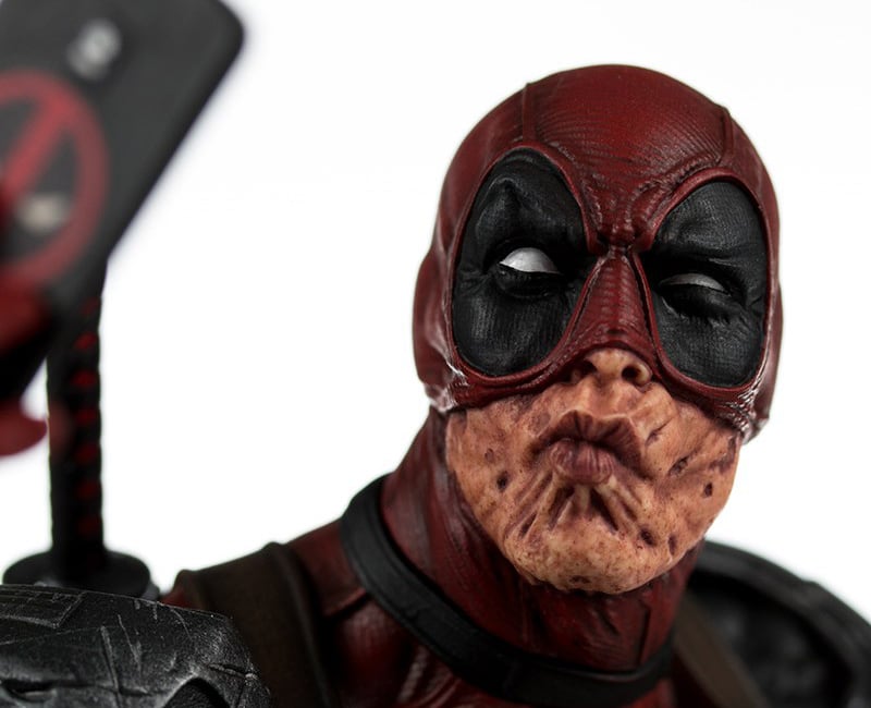 Marvel Deadpool 1/6 Scale Limited Edition Statue Gallery Image 11