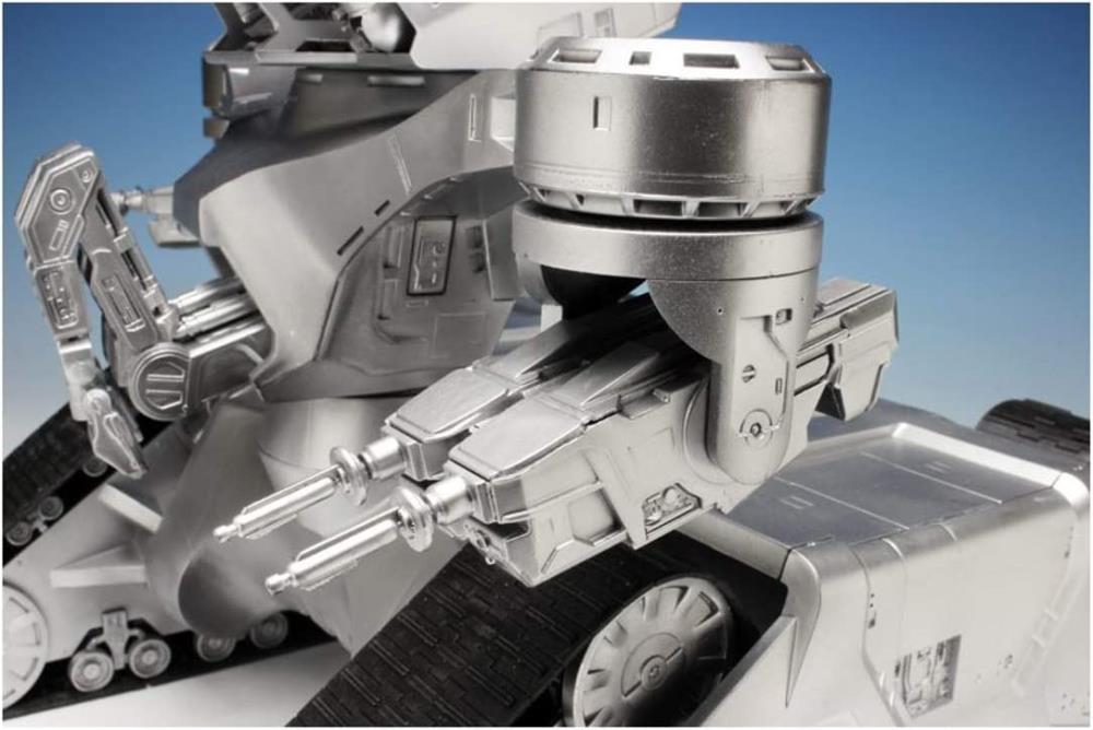Terminator 2: Judgement Day Hunter Killer Tank 1/32 Scale Model Kit Gallery Image 10