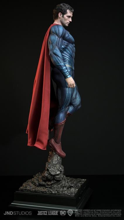 Justice League Hyperreal Platinum Superman (Blue Suit) 1/3 Scale Statue Gallery Image 6