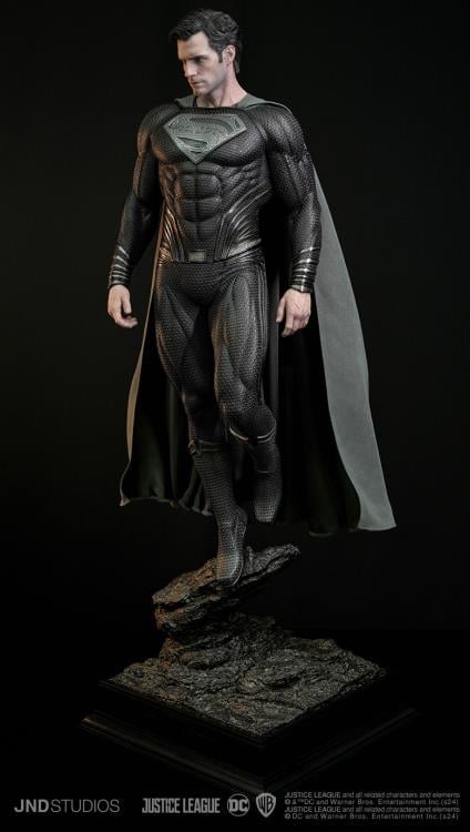 Justice League Hyperreal Platinum Superman (Black Suit) 1/3 Scale Statue Gallery Image 4