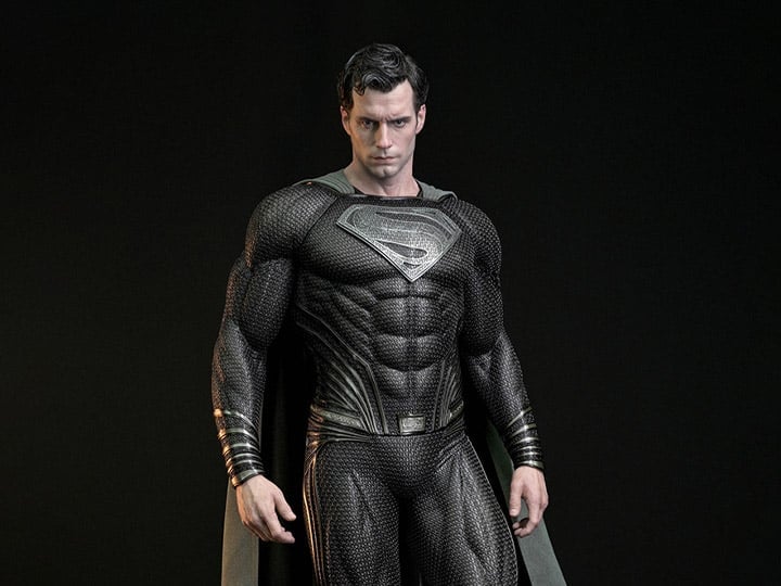 Justice League Hyperreal Platinum Superman (Black Suit) 1/3 Scale Statue Gallery Image 1