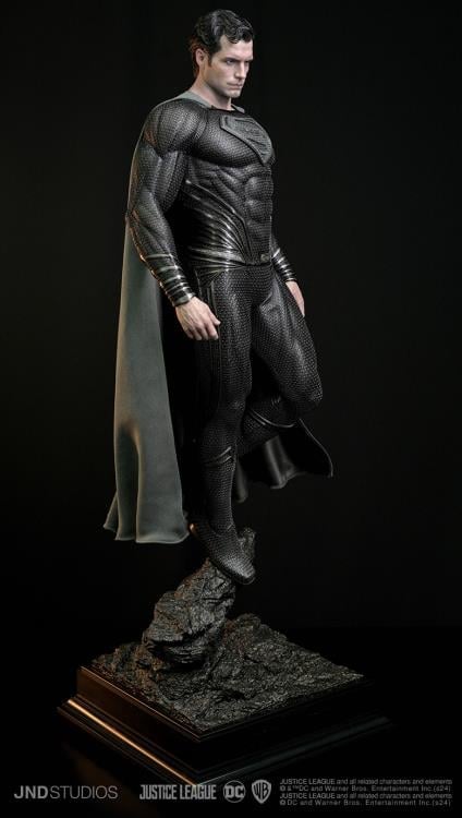 Justice League Hyperreal Platinum Superman (Black Suit) 1/3 Scale Statue Gallery Image 5